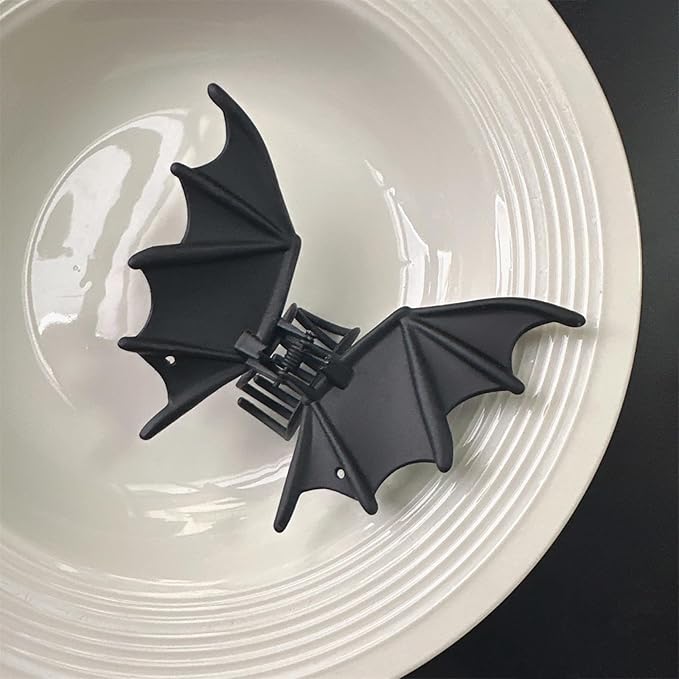 Halloween Hair Clip for Women for Thick Hair Black Bat Wing Metal Claw Clips Gothic Accessories Cute Matte Barrettes for Styling Accessories Halloween Party Favors Christmas Supplies