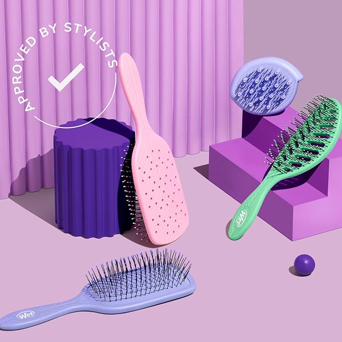 Wet Brush Go Green Curl Detangler Hair Brush, Black, Ultra-Soft IntelliFlex Detangling Bristles Glide Through Tangles with Ease, Great For Curls, No Split Ends & Pain-Free for Wet or Dry Hair