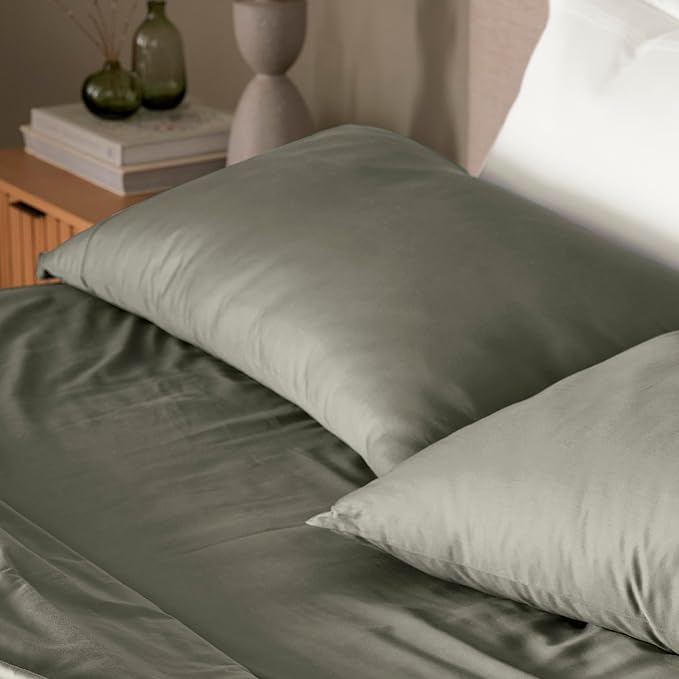 Boll & Branch Signature Hemmed Pillowcase Set - Standard, Juniper - Luxury 100% Organic Cotton - Buttery Soft and Breathable - Softer with Every Wash - 2 Pillowcases Included