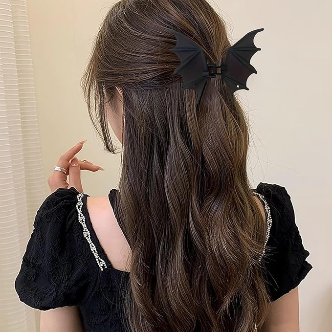 Halloween Hair Clip for Women for Thick Hair Black Bat Wing Metal Claw Clips Gothic Accessories Cute Matte Barrettes for Styling Accessories Halloween Party Favors Christmas Supplies