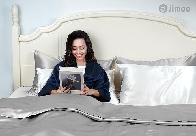 100% Mulberry Silk Pillowcase for Hair and Skin, 22 Momme Pure Natural Silk Pillow Case Both Sided with Zipper, Pillow Cover for Women Mom Men (Silver Grey, Standard 20''×26'', 1 Pack)