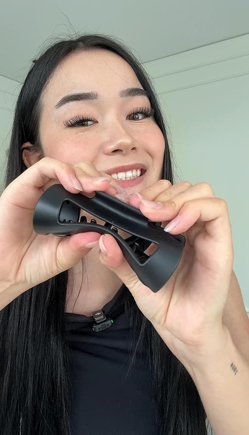 The Original Mello Hair Claw Clip Squishy Claw Clip Made in Korea Patent Pending 30021976 (Black, Medium)