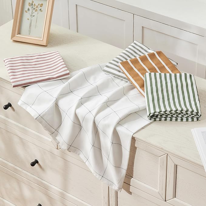 JELLYMONI 100% Natural Cotton Striped Queen Pillowcases Set, 2 Pack White and Green Stripes Pattern Printed Pillow Covers with Envelope Closure(Pillows are not Included)